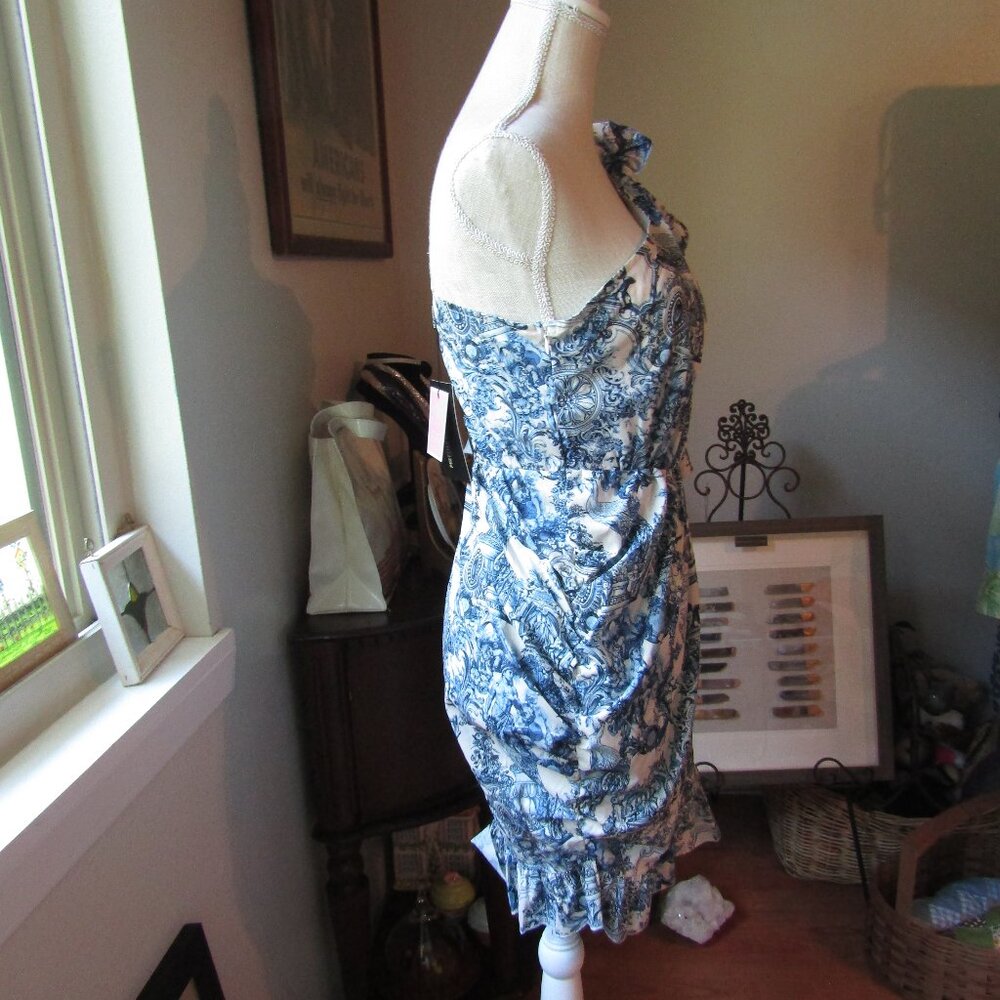 PrettyLittleThing Renaissance One Shoulder Dress - Picture 3 of 10
